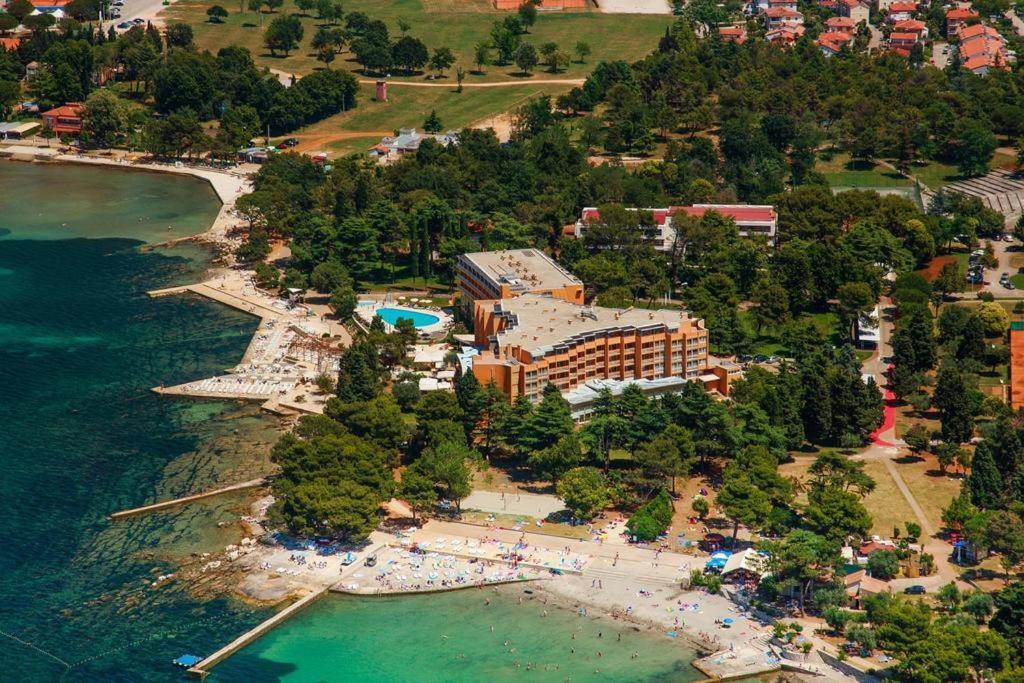 Apartments Villa Nona Умаг Экстерьер фото