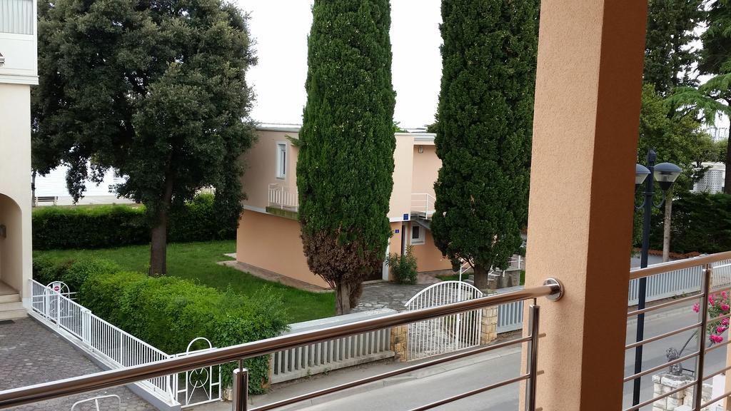 Apartments Villa Nona Умаг Экстерьер фото