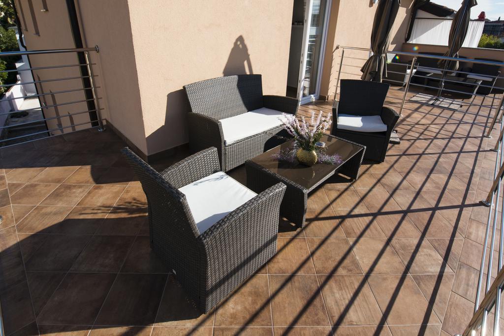 Apartments Villa Nona Умаг Экстерьер фото