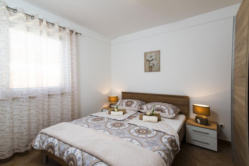 Apartments Villa Nona Умаг Экстерьер фото
