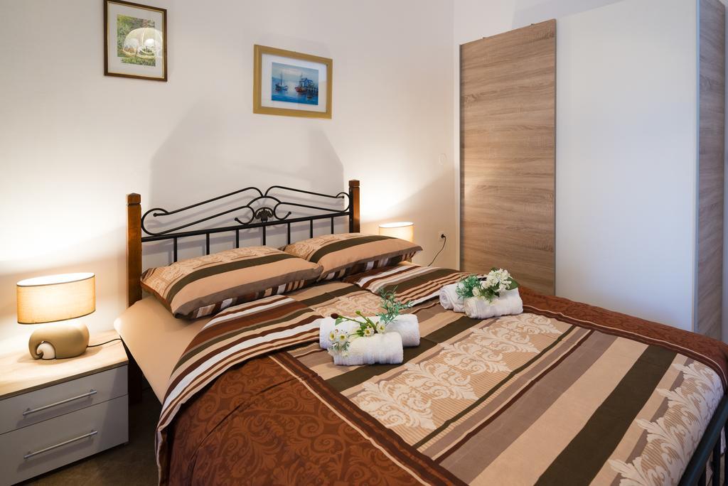 Apartments Villa Nona Умаг Экстерьер фото